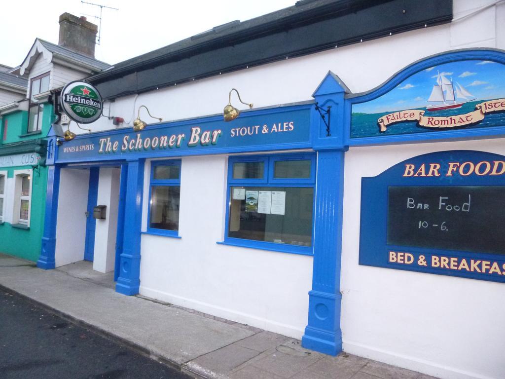 The Schooner Tavern Ballycotton Esterno foto